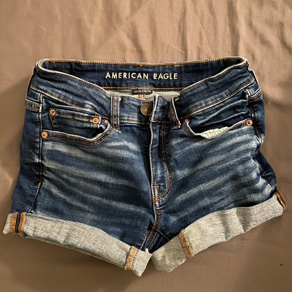 American Eagle Women's Super Stretch Midi Denim/Jean Shorts, Size 4 - Picture 1 of 3